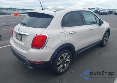 2016 Fiat 500X Trekking z USA, uszkodzony, nr VIN ZFBCFXCT5GP512531